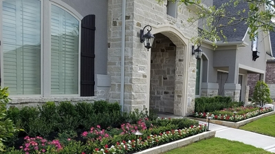 Seasonal Flowers & Mulch Photo