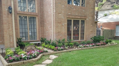 Seasonal Flowers & Mulch Photo