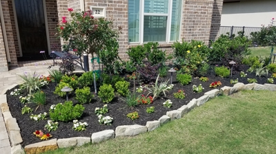 Seasonal Flowers & Mulch Photo